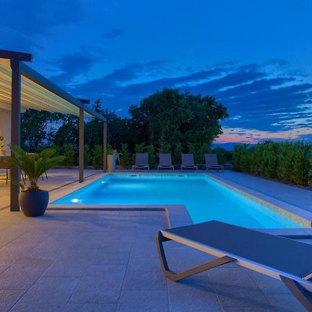 Holiday Home Elegant Vrh  Екстер'єр фото