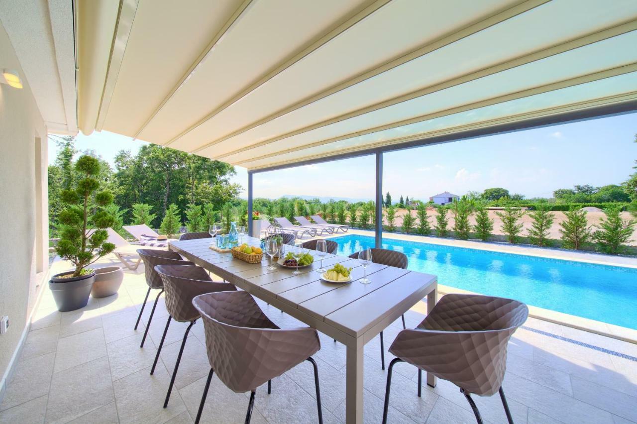 Holiday Home Elegant Vrh  Екстер'єр фото