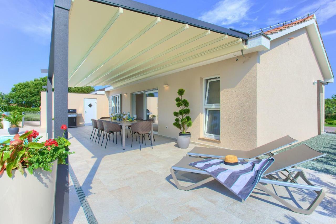 Holiday Home Elegant Vrh  Екстер'єр фото