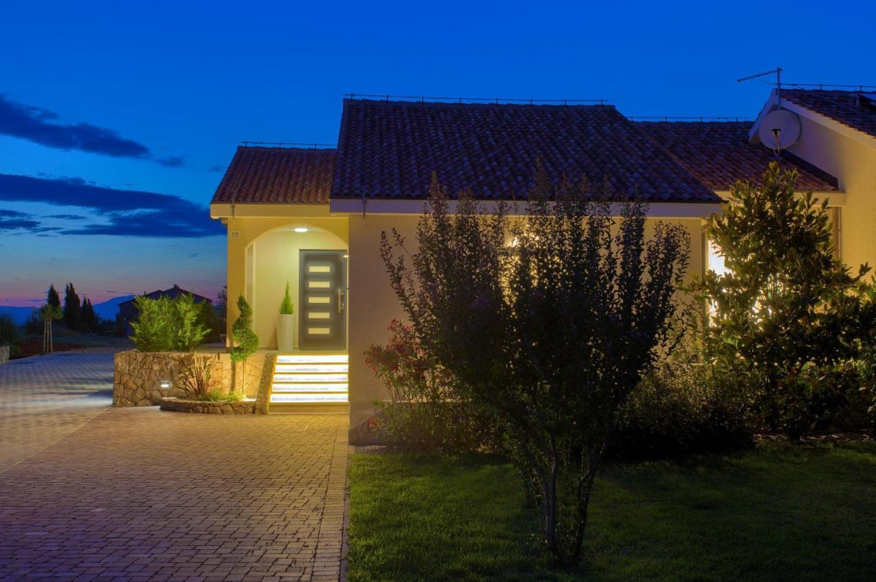 Holiday Home Elegant Vrh  Екстер'єр фото